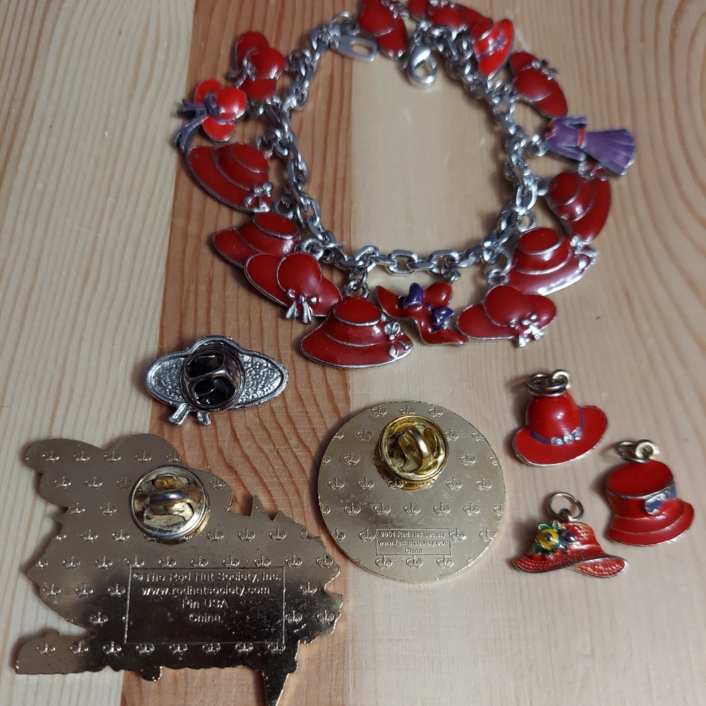 Red Hat Lady Society Goodies View 5